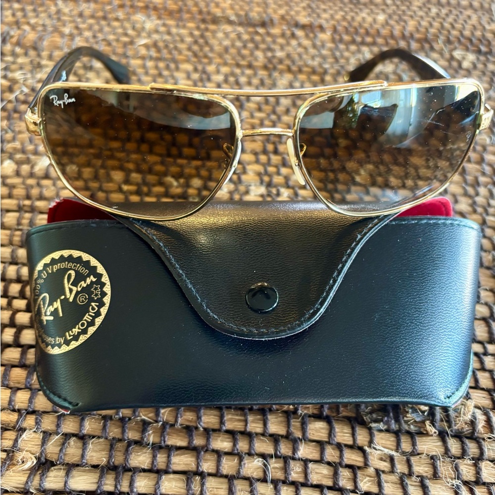Ray-Ban Gold Aviator Sunglasses
